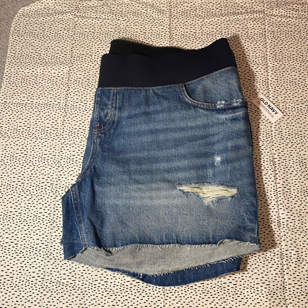 NWT size 18 maternity shorts